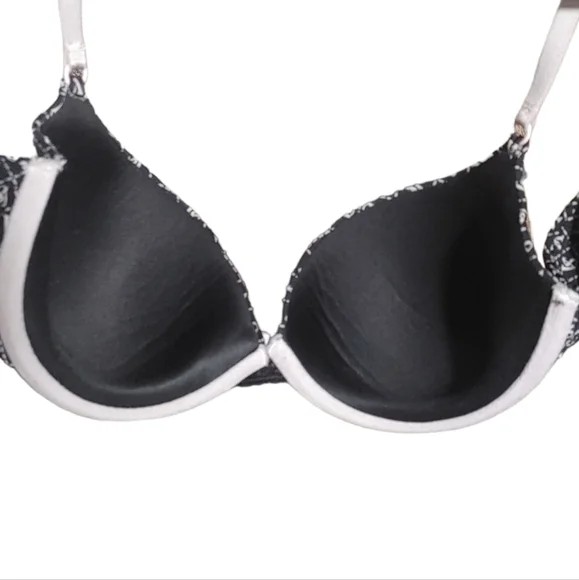 Victoria Secret bra ladies size 34C - Picture 4 of 4